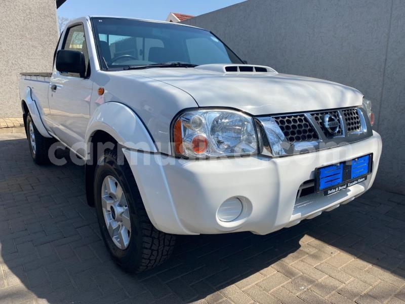 Big with watermark nissan np 300 matabeleland south beitbridge 28294