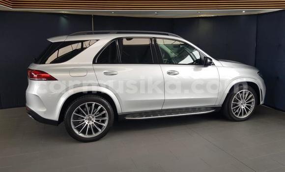 Nunua Ilio tumika Mercedes‒Benz G-klasse AMG Fedha Gari ndani ya Beitbridge nchini Matabeleland Kusini Nunua Ilio tumika Mercedes‒Benz G-klasse AMG Fedha Gari ndani ya Beitbridge nchini Matabeleland Kusini