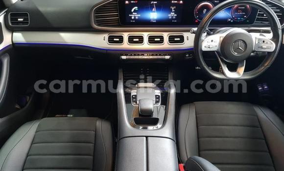 Nunua Ilio tumika Mercedes‒Benz G-klasse AMG Fedha Gari ndani ya Beitbridge nchini Matabeleland Kusini Nunua Ilio tumika Mercedes‒Benz G-klasse AMG Fedha Gari ndani ya Beitbridge nchini Matabeleland Kusini