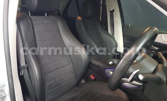 Nunua Ilio tumika Mercedes‒Benz G-klasse AMG Fedha Gari ndani ya Beitbridge nchini Matabeleland Kusini Nunua Ilio tumika Mercedes‒Benz G-klasse AMG Fedha Gari ndani ya Beitbridge nchini Matabeleland Kusini