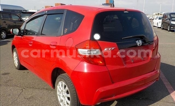 Nunua Ilio tumika Honda Fit Nyekundu Gari ndani ya Beitbridge nchini Matabeleland Kusini Nunua Ilio tumika Honda Fit Nyekundu Gari ndani ya Beitbridge nchini Matabeleland Kusini