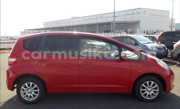 Nunua Ilio tumika Honda Fit Nyekundu Gari ndani ya Beitbridge nchini Matabeleland Kusini Nunua Ilio tumika Honda Fit Nyekundu Gari ndani ya Beitbridge nchini Matabeleland Kusini