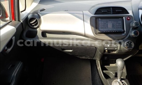 Nunua Ilio tumika Honda Fit Nyekundu Gari ndani ya Beitbridge nchini Matabeleland Kusini Nunua Ilio tumika Honda Fit Nyekundu Gari ndani ya Beitbridge nchini Matabeleland Kusini