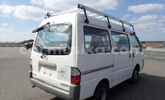 Acheter Occasion Voiture Mazda Bongo Blanc à Beitbridge, Matabeleland South Acheter Occasion Voiture Mazda Bongo Blanc à Beitbridge, Matabeleland South