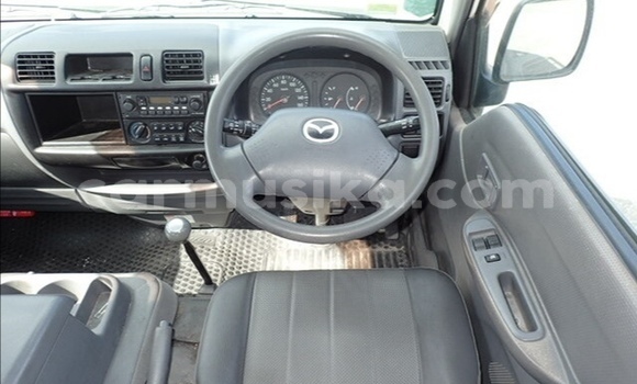 Acheter Occasion Voiture Mazda Bongo Blanc à Beitbridge, Matabeleland South Acheter Occasion Voiture Mazda Bongo Blanc à Beitbridge, Matabeleland South