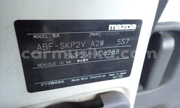 Acheter Occasion Voiture Mazda Bongo Blanc à Beitbridge, Matabeleland South Acheter Occasion Voiture Mazda Bongo Blanc à Beitbridge, Matabeleland South