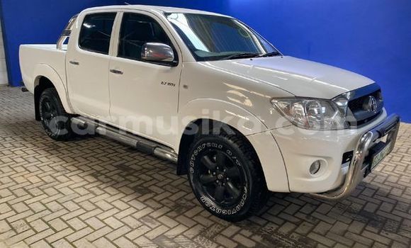 Nunua Ilio tumika Toyota Hilux Nyeupe Gari ndani ya Beitbridge nchini Matabeleland Kusini