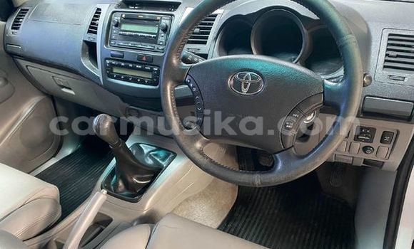 Tenga Tsaru Toyota Hilux Chena Mota in Beitbridge in Matabeleland South Tenga Tsaru Toyota Hilux Chena Mota in Beitbridge in Matabeleland South