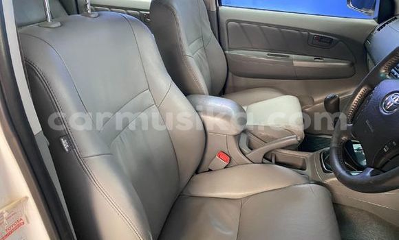 Tenga Tsaru Toyota Hilux Chena Mota in Beitbridge in Matabeleland South Tenga Tsaru Toyota Hilux Chena Mota in Beitbridge in Matabeleland South