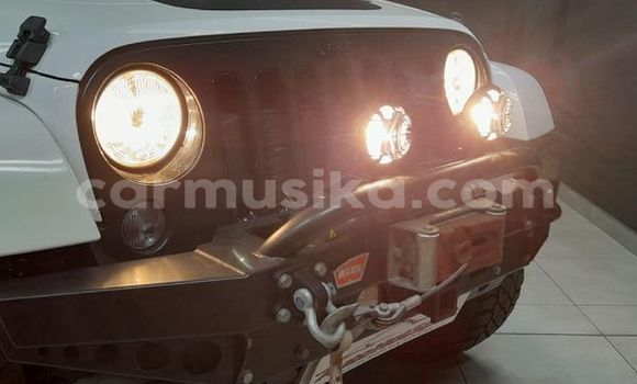 Acheter Occasion Voiture Jeep Wrangler Blanc à Beitbridge, Matabeleland South Acheter Occasion Voiture Jeep Wrangler Blanc à Beitbridge, Matabeleland South