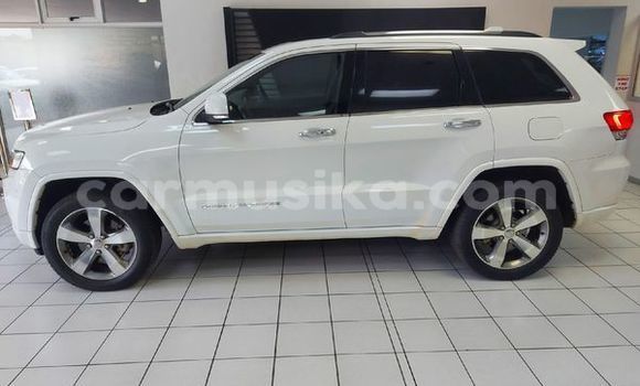 Acheter Occasion Voiture Jeep Cherokee Blanc à Beitbridge, Matabeleland South Acheter Occasion Voiture Jeep Cherokee Blanc à Beitbridge, Matabeleland South
