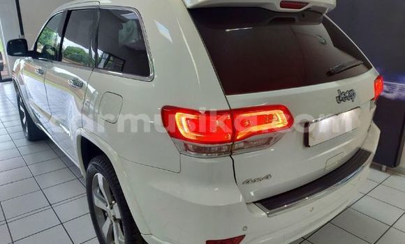 Acheter Occasion Voiture Jeep Cherokee Blanc à Beitbridge, Matabeleland South Acheter Occasion Voiture Jeep Cherokee Blanc à Beitbridge, Matabeleland South