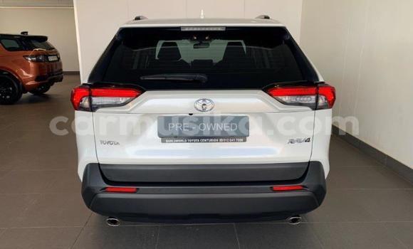 Nunua Ilio tumika Toyota RAV4 Nyeupe Gari ndani ya Beitbridge nchini Matabeleland Kusini Nunua Ilio tumika Toyota RAV4 Nyeupe Gari ndani ya Beitbridge nchini Matabeleland Kusini