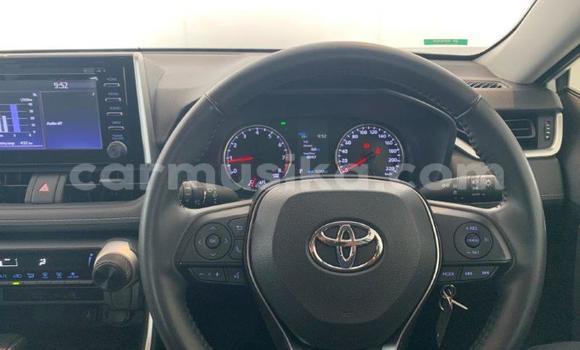 Nunua Ilio tumika Toyota RAV4 Nyeupe Gari ndani ya Beitbridge nchini Matabeleland Kusini Nunua Ilio tumika Toyota RAV4 Nyeupe Gari ndani ya Beitbridge nchini Matabeleland Kusini