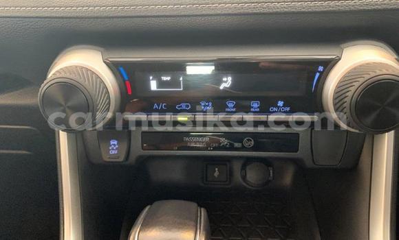 Nunua Ilio tumika Toyota RAV4 Nyeupe Gari ndani ya Beitbridge nchini Matabeleland Kusini Nunua Ilio tumika Toyota RAV4 Nyeupe Gari ndani ya Beitbridge nchini Matabeleland Kusini