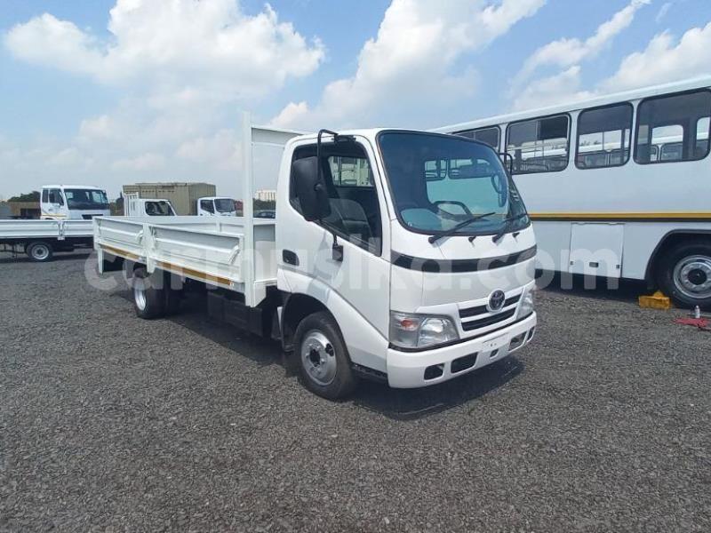 Big with watermark toyota dyna matabeleland south beitbridge 28306