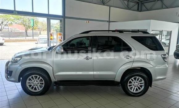 Tenga Tsaru Toyota Fortuner Sirivha Mota in Beitbridge in Matabeleland South Tenga Tsaru Toyota Fortuner Sirivha Mota in Beitbridge in Matabeleland South
