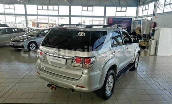 Tenga Tsaru Toyota Fortuner Sirivha Mota in Beitbridge in Matabeleland South Tenga Tsaru Toyota Fortuner Sirivha Mota in Beitbridge in Matabeleland South