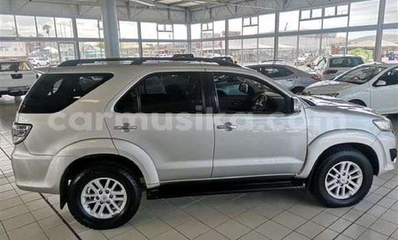 Tenga Tsaru Toyota Fortuner Sirivha Mota in Beitbridge in Matabeleland South Tenga Tsaru Toyota Fortuner Sirivha Mota in Beitbridge in Matabeleland South