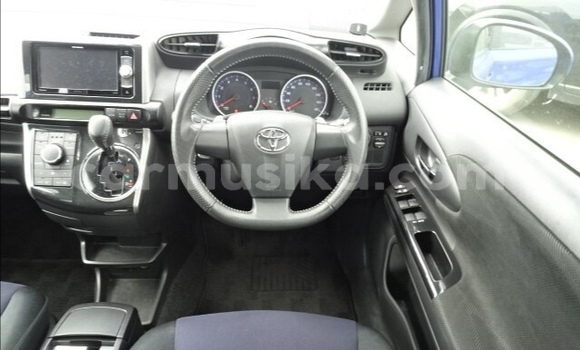 Acheter Occasion Voiture Toyota Wish Bleu à Beitbridge, Matabeleland South Acheter Occasion Voiture Toyota Wish Bleu à Beitbridge, Matabeleland South