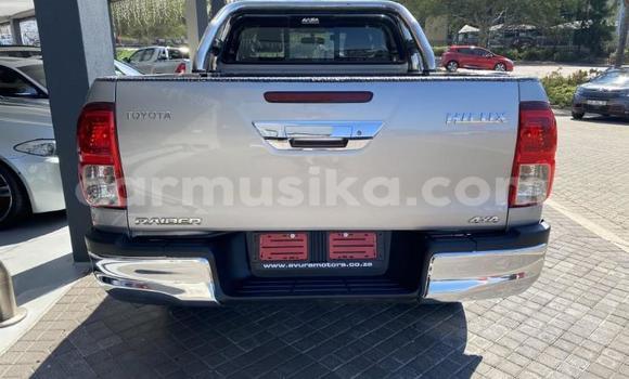 Acheter Occasion Voiture Toyota Hilux Gris à Beitbridge, Matabeleland South Acheter Occasion Voiture Toyota Hilux Gris à Beitbridge, Matabeleland South