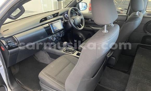 Acheter Occasion Voiture Toyota Hilux Gris à Beitbridge, Matabeleland South Acheter Occasion Voiture Toyota Hilux Gris à Beitbridge, Matabeleland South