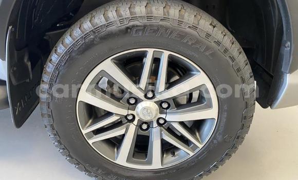 Acheter Occasion Voiture Toyota Hilux Gris à Beitbridge, Matabeleland South Acheter Occasion Voiture Toyota Hilux Gris à Beitbridge, Matabeleland South