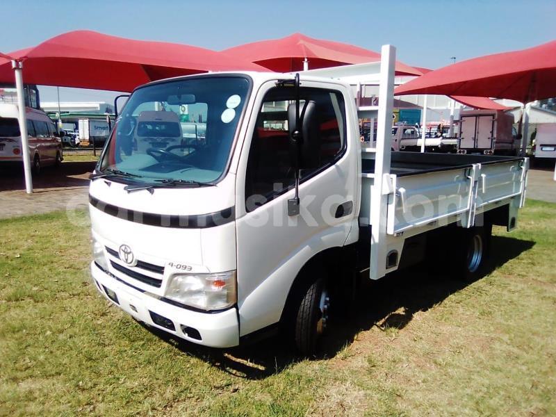 Big with watermark toyota dyna matabeleland south beitbridge 28314