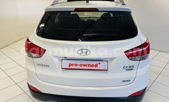 Nunua Ilio tumika Hyundai ix35 Nyeupe Gari ndani ya Beitbridge nchini Matabeleland Kusini Nunua Ilio tumika Hyundai ix35 Nyeupe Gari ndani ya Beitbridge nchini Matabeleland Kusini