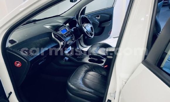 Nunua Ilio tumika Hyundai ix35 Nyeupe Gari ndani ya Beitbridge nchini Matabeleland Kusini Nunua Ilio tumika Hyundai ix35 Nyeupe Gari ndani ya Beitbridge nchini Matabeleland Kusini