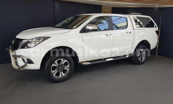 Acheter Occasion Voiture Mazda BT-50 Blanc à Beitbridge, Matabeleland South Acheter Occasion Voiture Mazda BT-50 Blanc à Beitbridge, Matabeleland South