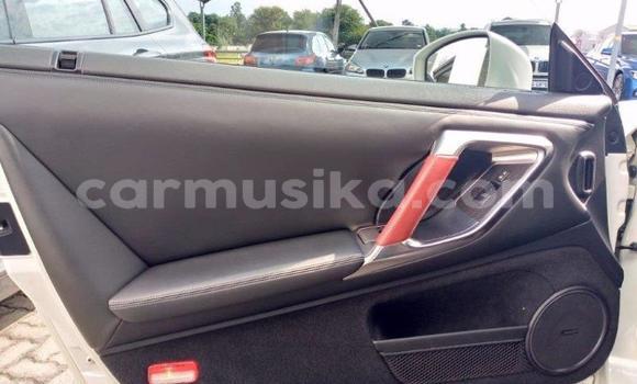 Acheter Occasion Voiture Nissan GT-R Blanc à Beitbridge, Matabeleland South Acheter Occasion Voiture Nissan GT-R Blanc à Beitbridge, Matabeleland South