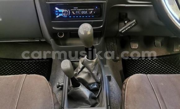 Acheter Occasion Voiture Toyota Hilux Bleu à Beitbridge, Matabeleland South Acheter Occasion Voiture Toyota Hilux Bleu à Beitbridge, Matabeleland South