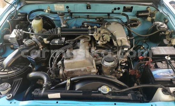 Acheter Occasion Voiture Toyota Hilux Bleu à Beitbridge, Matabeleland South Acheter Occasion Voiture Toyota Hilux Bleu à Beitbridge, Matabeleland South