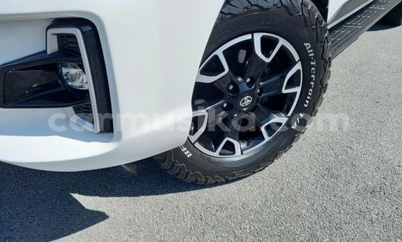 Tenga Tsaru Toyota Hilux Chena Mota in Beitbridge in Matabeleland South Tenga Tsaru Toyota Hilux Chena Mota in Beitbridge in Matabeleland South