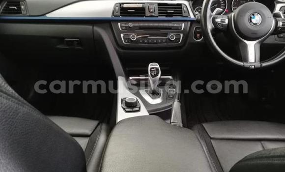 Acheter Occasion Voiture BMW 3–Series Bleu à Beitbridge, Matabeleland South Acheter Occasion Voiture BMW 3–Series Bleu à Beitbridge, Matabeleland South