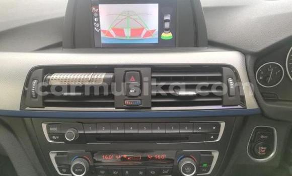 Acheter Occasion Voiture BMW 3–Series Bleu à Beitbridge, Matabeleland South Acheter Occasion Voiture BMW 3–Series Bleu à Beitbridge, Matabeleland South