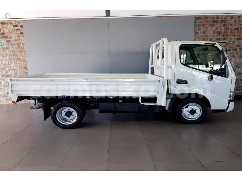 Big with watermark toyota dyna matabeleland south beitbridge 28348