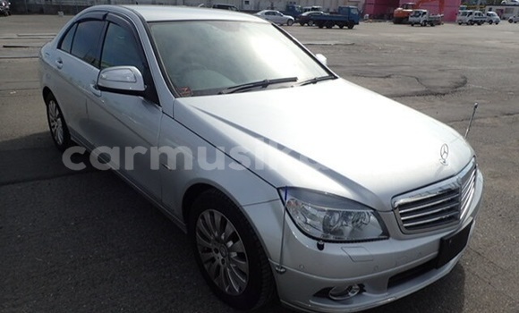 Acheter Occasion Voiture Mercedes‒Benz C–Class Gris à Beitbridge, Matabeleland South Acheter Occasion Voiture Mercedes‒Benz C–Class Gris à Beitbridge, Matabeleland South