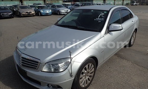Acheter Occasion Voiture Mercedes‒Benz C–Class Gris à Beitbridge, Matabeleland South Acheter Occasion Voiture Mercedes‒Benz C–Class Gris à Beitbridge, Matabeleland South