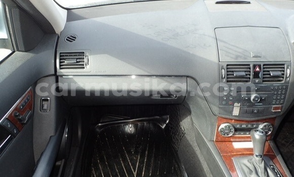 Acheter Occasion Voiture Mercedes‒Benz C–Class Gris à Beitbridge, Matabeleland South Acheter Occasion Voiture Mercedes‒Benz C–Class Gris à Beitbridge, Matabeleland South