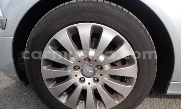 Acheter Occasion Voiture Mercedes‒Benz C–Class Gris à Beitbridge, Matabeleland South Acheter Occasion Voiture Mercedes‒Benz C–Class Gris à Beitbridge, Matabeleland South