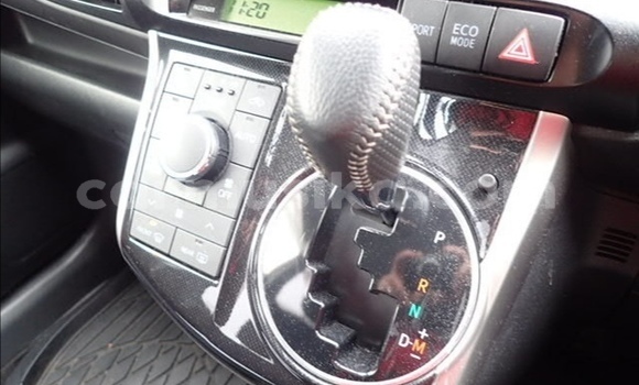 Tenga Tsaru Toyota Wish Tsvuku Mota in Beitbridge in Matabeleland South Tenga Tsaru Toyota Wish Tsvuku Mota in Beitbridge in Matabeleland South