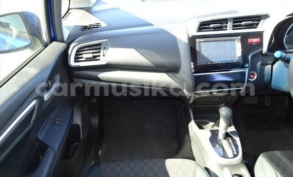 Nunua Ilio tumika Honda Fit Bluu Gari ndani ya Beitbridge nchini Matabeleland Kusini Nunua Ilio tumika Honda Fit Bluu Gari ndani ya Beitbridge nchini Matabeleland Kusini