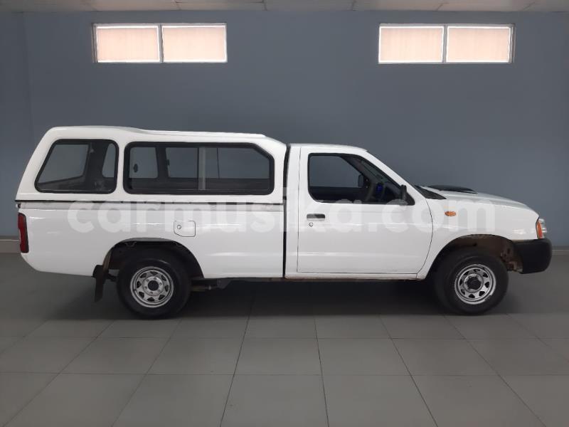 Big with watermark nissan np 300 matabeleland south beitbridge 28358