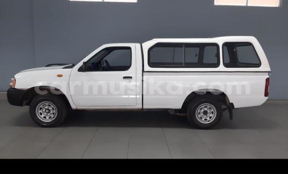 Buy Used Nissan NP 300 White Car in Beitbridge in Matabeleland South Buy Used Nissan NP 300 White Car in Beitbridge in Matabeleland South