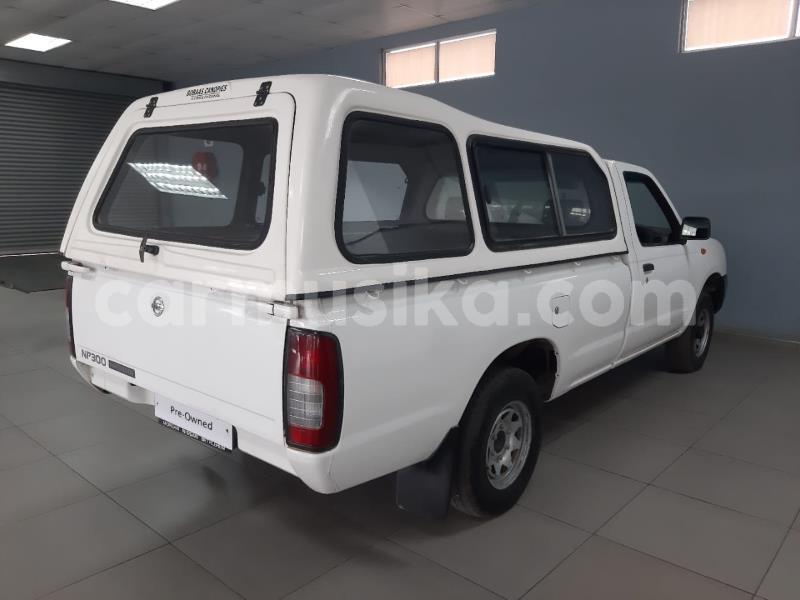 Big with watermark nissan np 300 matabeleland south beitbridge 28358