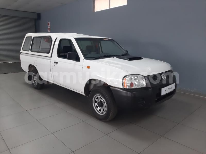 Big with watermark nissan np 300 matabeleland south beitbridge 28358