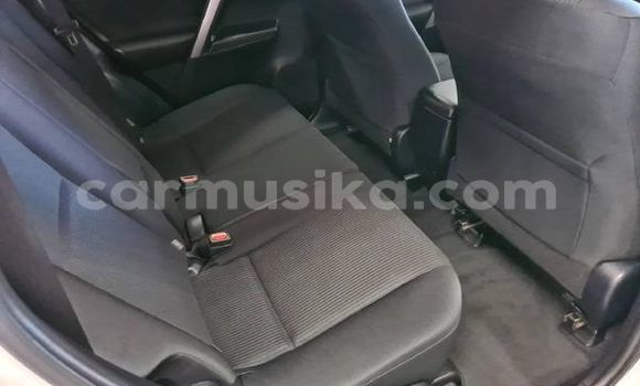 Acheter Occasion Voiture Toyota RAV4 Blanc à Beitbridge, Matabeleland South Acheter Occasion Voiture Toyota RAV4 Blanc à Beitbridge, Matabeleland South