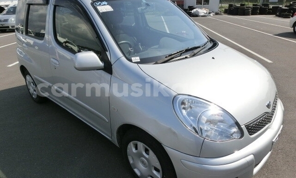 Tenga Tsaru Toyota FunCargo Sirivha Mota in Beitbridge in Matabeleland South Tenga Tsaru Toyota FunCargo Sirivha Mota in Beitbridge in Matabeleland South